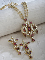 Load image into Gallery viewer, Shyla Kundan Gold Bead String Pendant Set