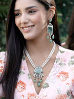 Load image into Gallery viewer, Akshata Pendant Set with Earrings