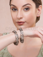 Load image into Gallery viewer, Victorian Champaign Stone Pair Bangles