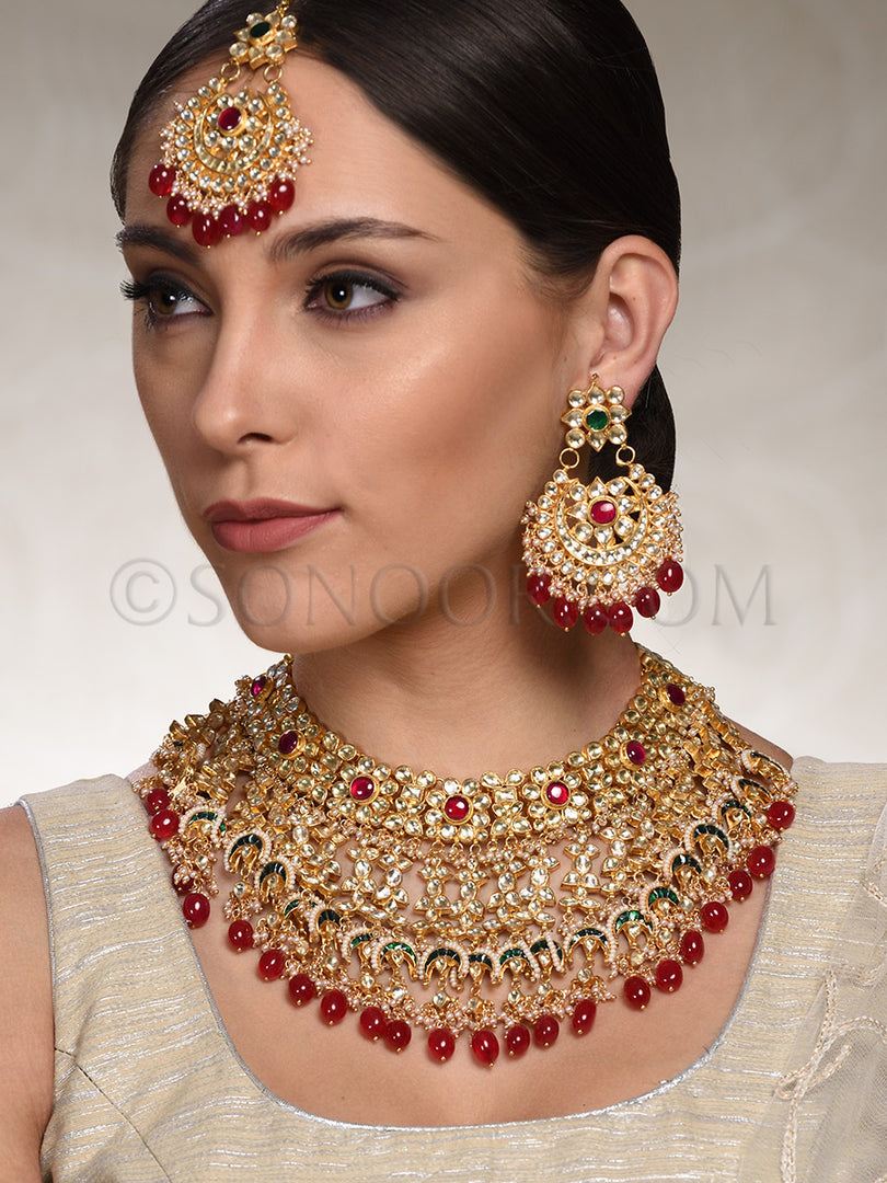 Ekvira Classy Red & Green Stone Bridal Set