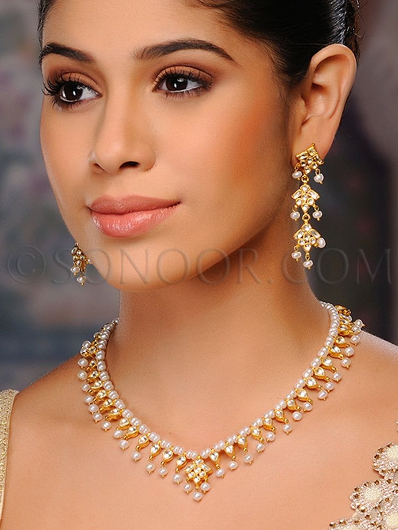 Darpana Kundan Pearl Small Necklace Set