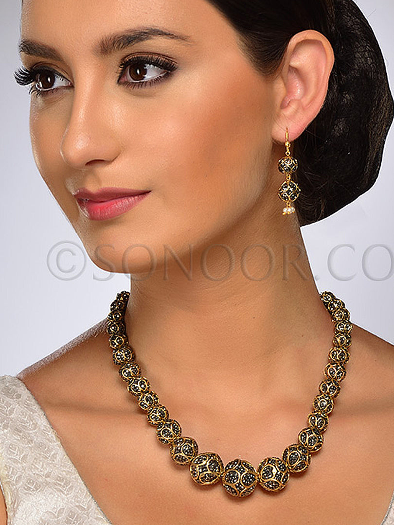 Toya Antique Beads Necklace Set