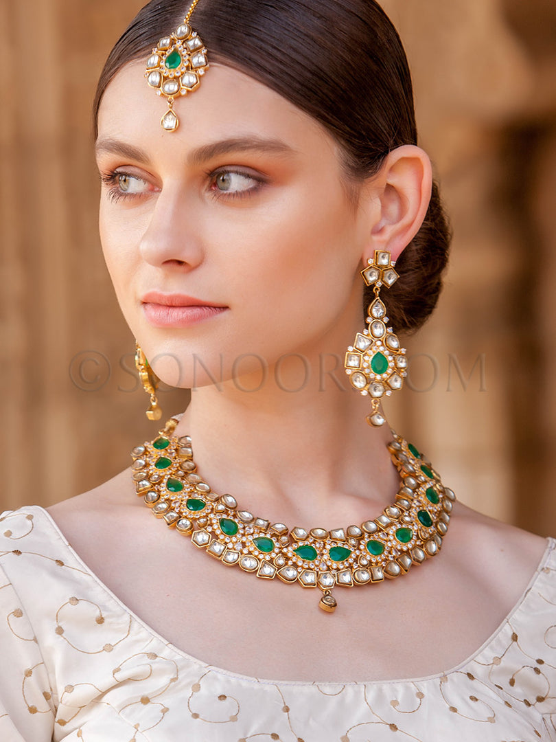 Kashu Green Stone Necklace Set