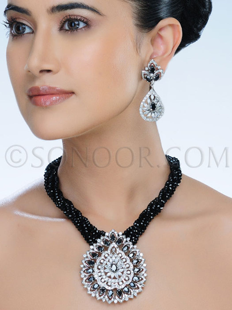 Shanila Victorian Black Onyx Pendant Set
