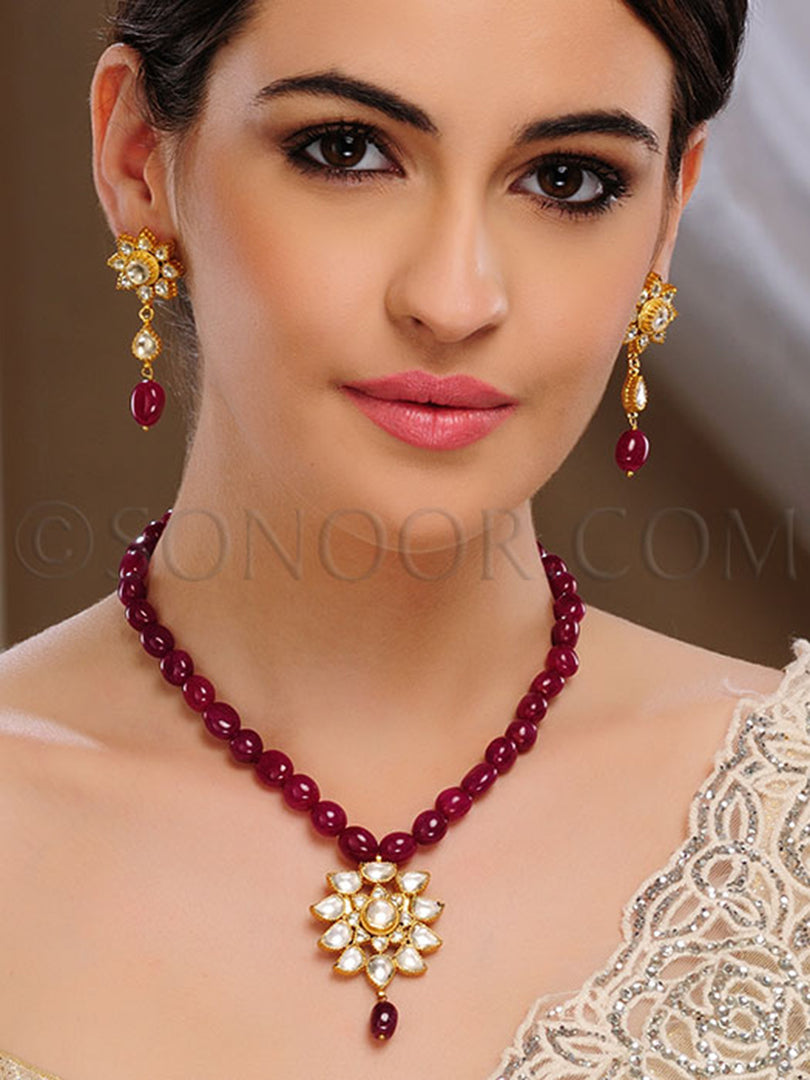 Giti Kundan Red Jade String Pendant Set