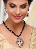 Load image into Gallery viewer, Niju Victorian Black Stone Pendant Set