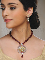 Load image into Gallery viewer, Sehar Rhodium Finish Red Jade Pendant Set