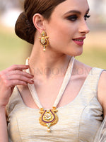 Load image into Gallery viewer, Guli Gold Plated Kundan Hand Crafted Pendant Set