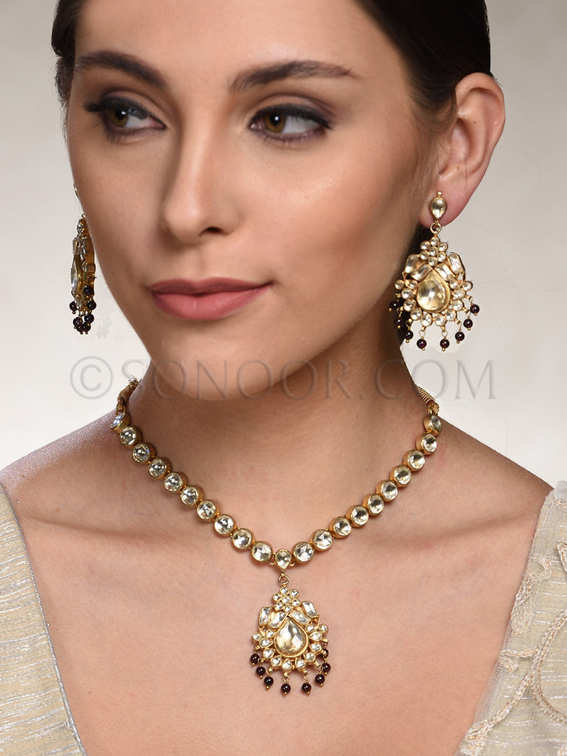 Eashi Kundan Garnet Droplets Pendant Set