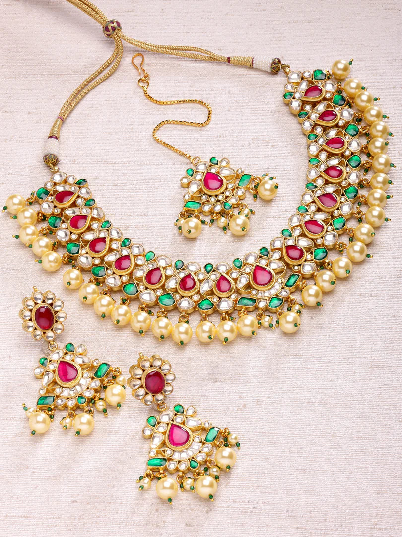 Vishti Traditional Kundan Bridal Set