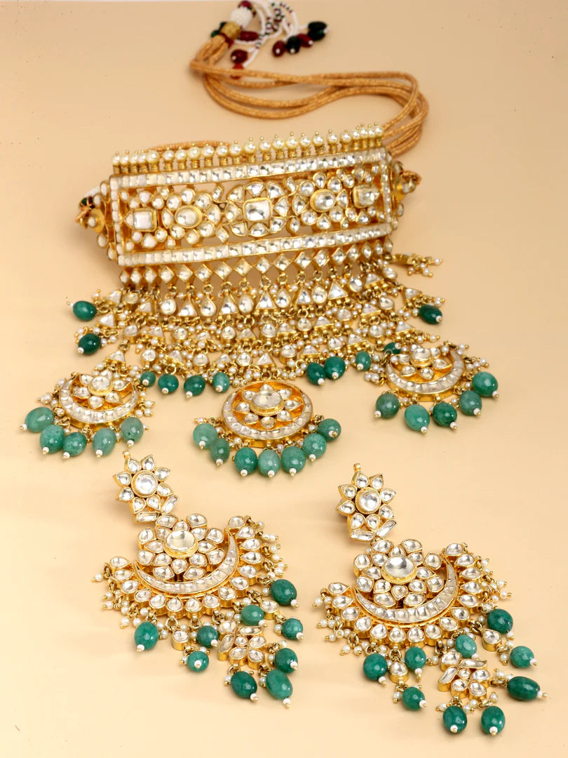 Ikshika Kundan Big Choker Set