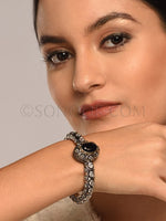 Load image into Gallery viewer, Antique CZ Black Stone Bracelet
