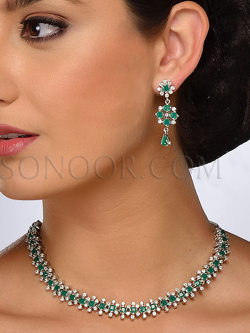 Aamira Victorian Green Stone Small Necklace
