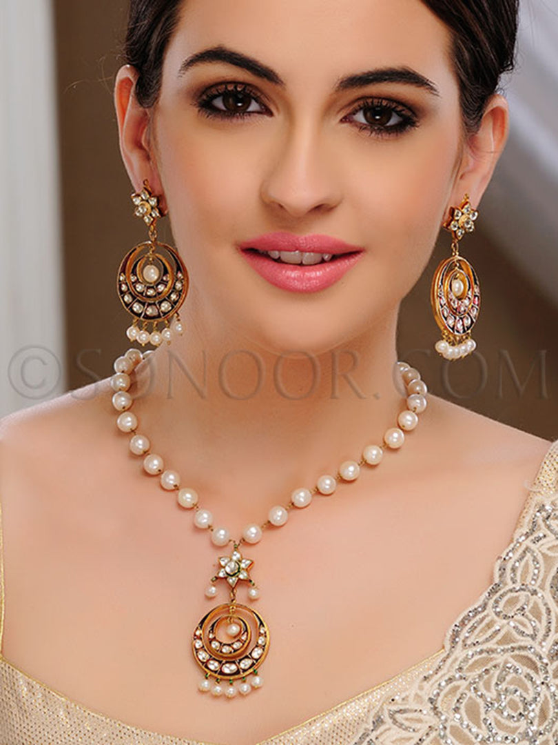 Ditvi Meena Kari Pearl String Pendant Set